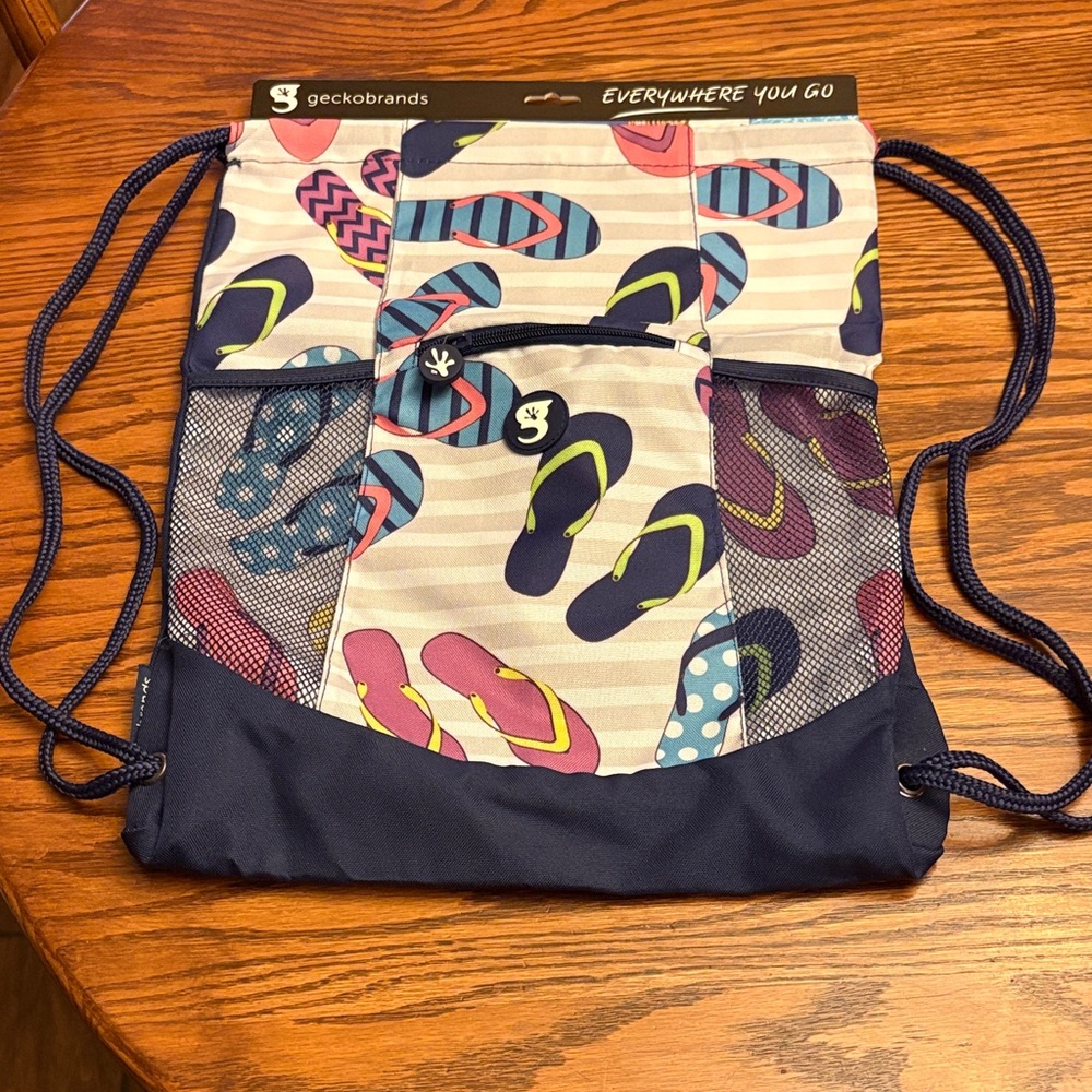 NWT Geckobrands Flip Flop Drawstring Backpack